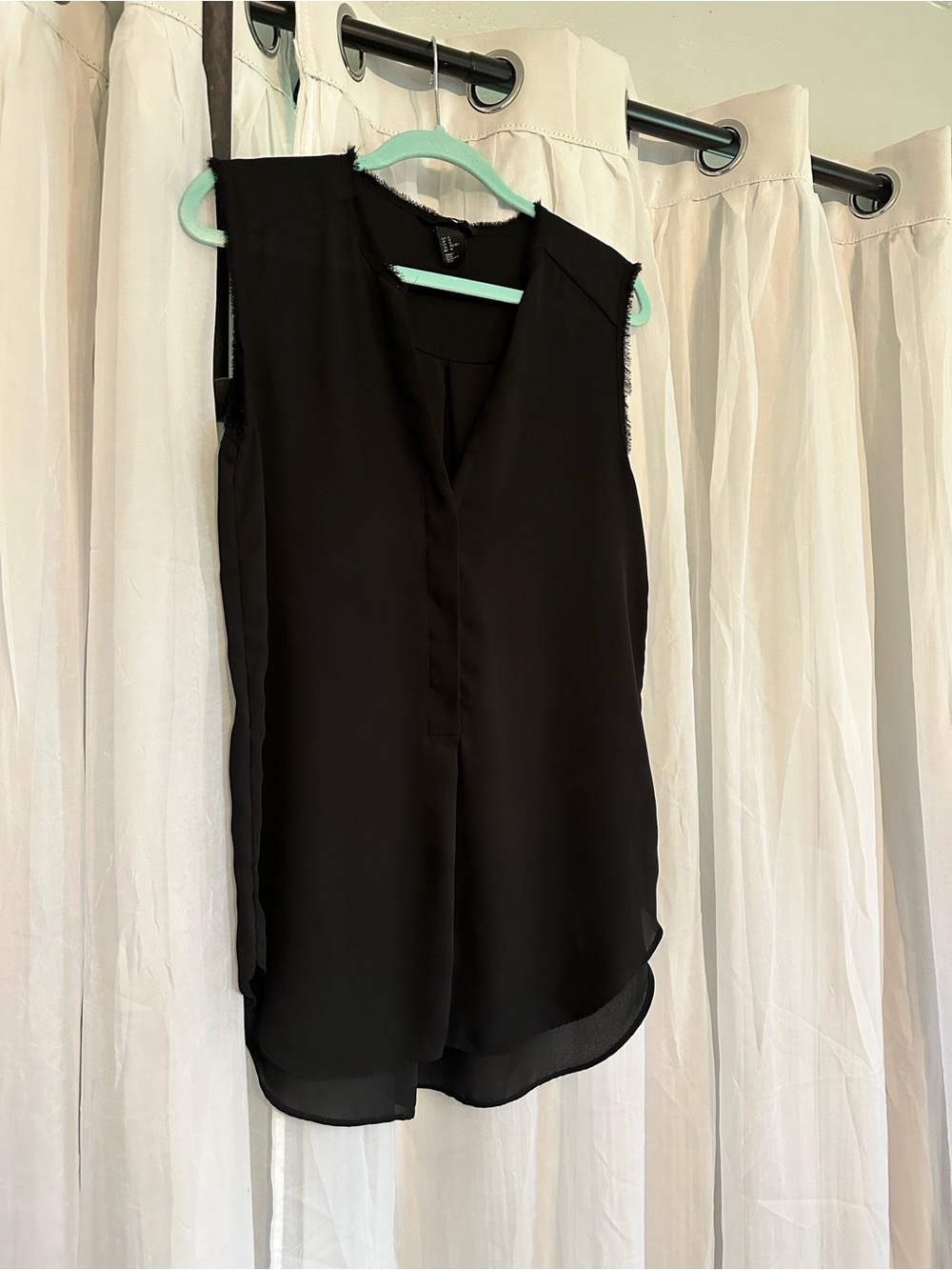 H&M Sleeveless Black V-Neck Chiffon Blouse with Raw Hem at Neckline & sleeves